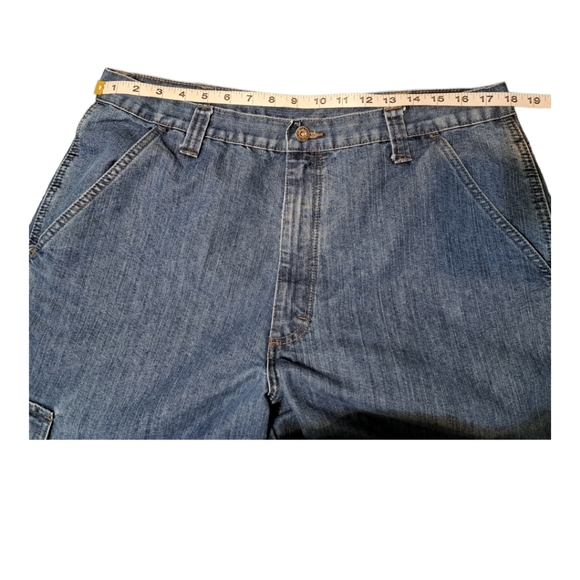 Wrangler Men's Jeans #70LGWDS Relaxed Cargo Size 36x32 Medium Stonewash Denim - Picture 6 of 14